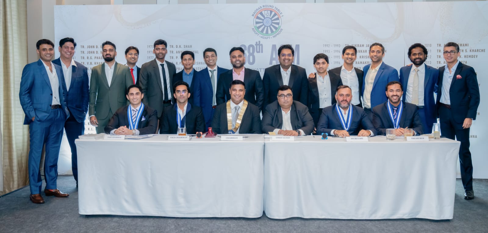 round-table-about-hero